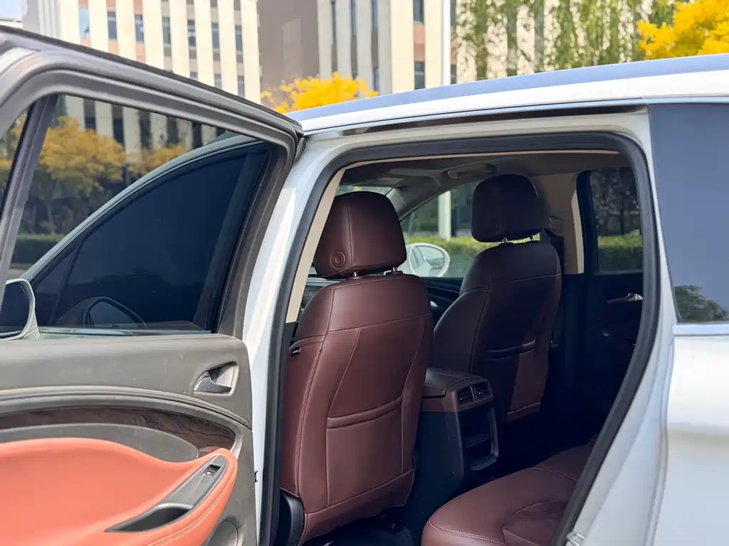 Buick Envision Plus 2017 — фото 19