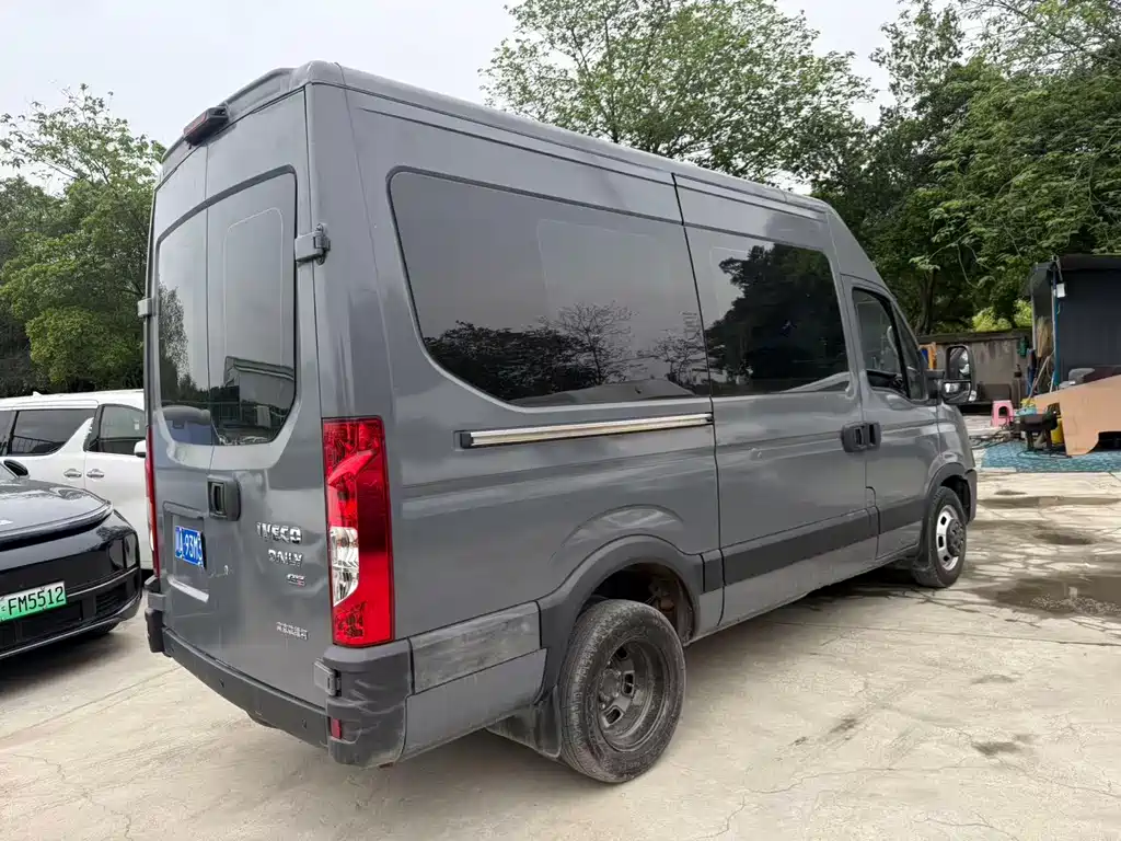 IVECO Ousheng 2024 — фото 2