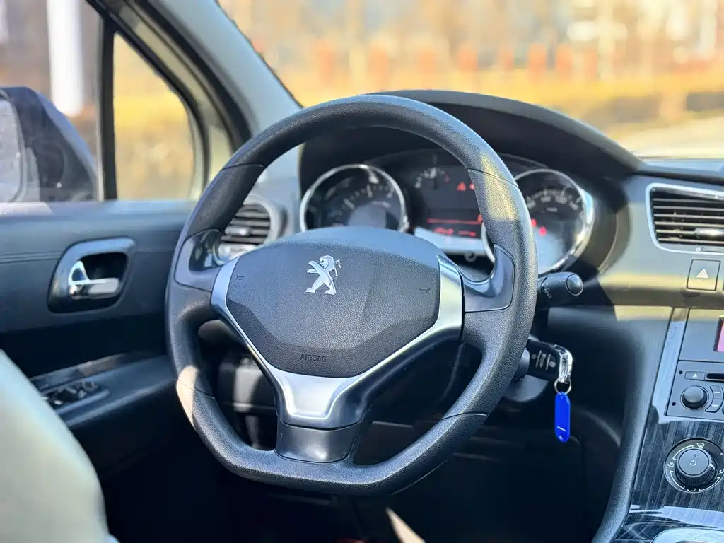 Peugeot 3008 2016 — фото 15