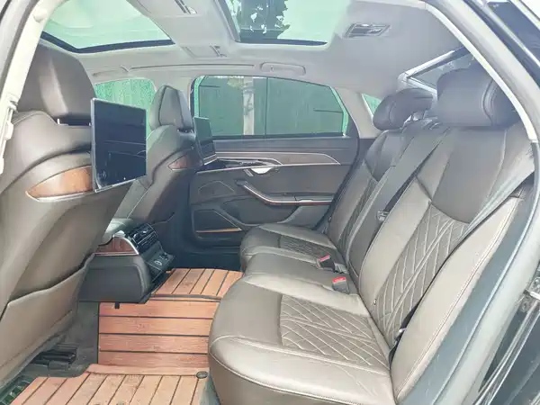Audi A8 2021