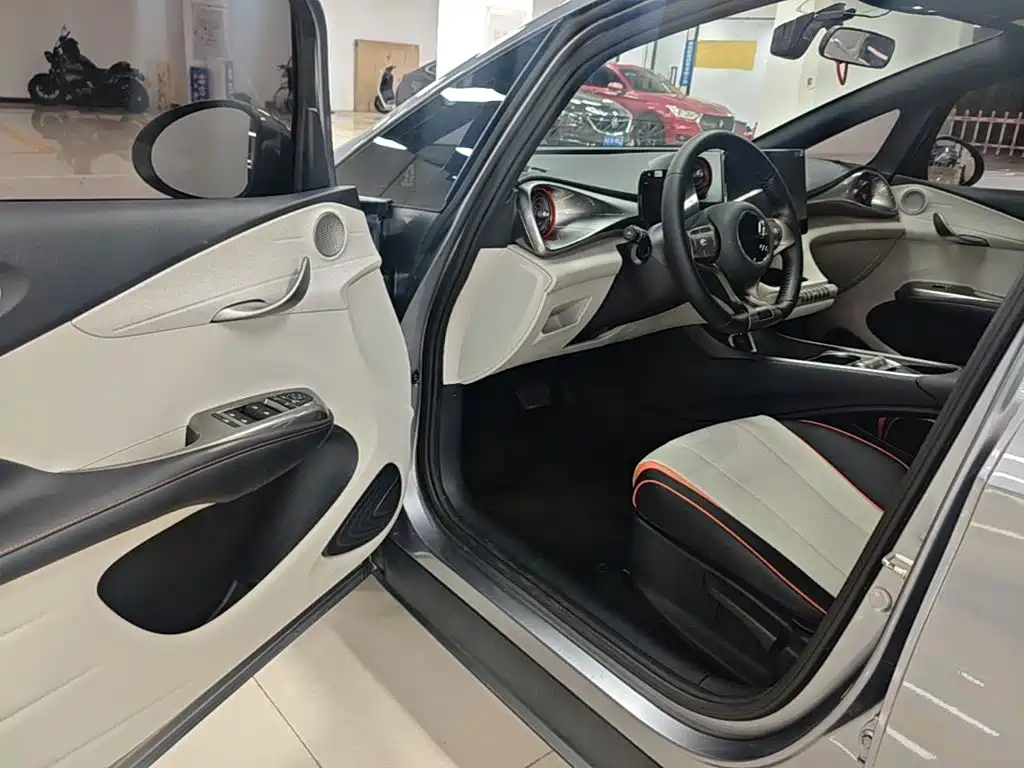 BYD Dolphin 2022 — фото 16