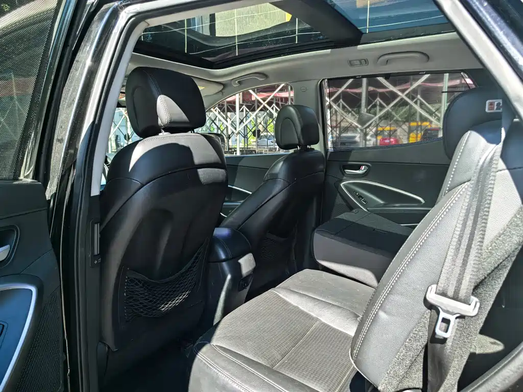 Hyundai Santa Fe 2015 — фото 13
