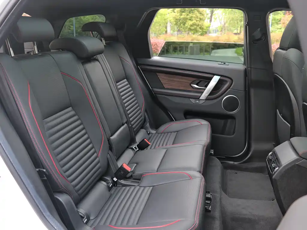 Land Rover Discovery Sport 2021 — фото 19