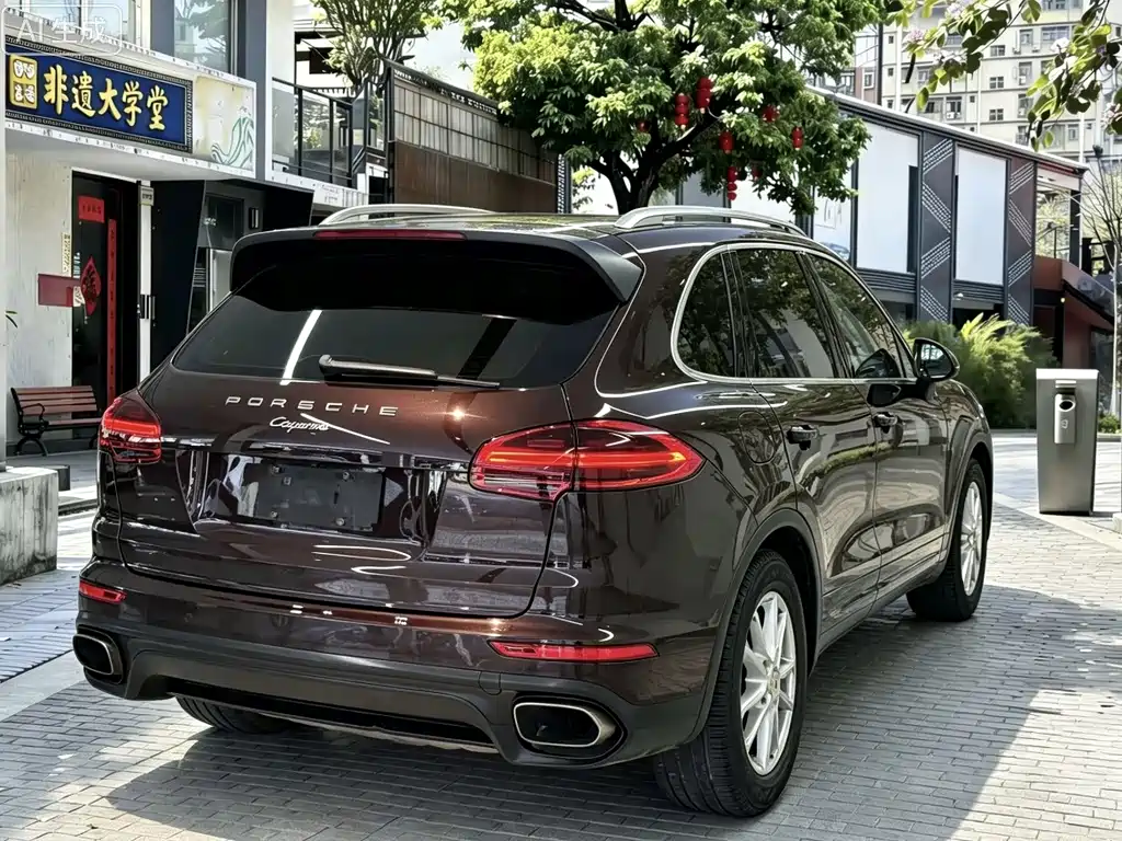 Porsche Cayenne 2015 — фото 9