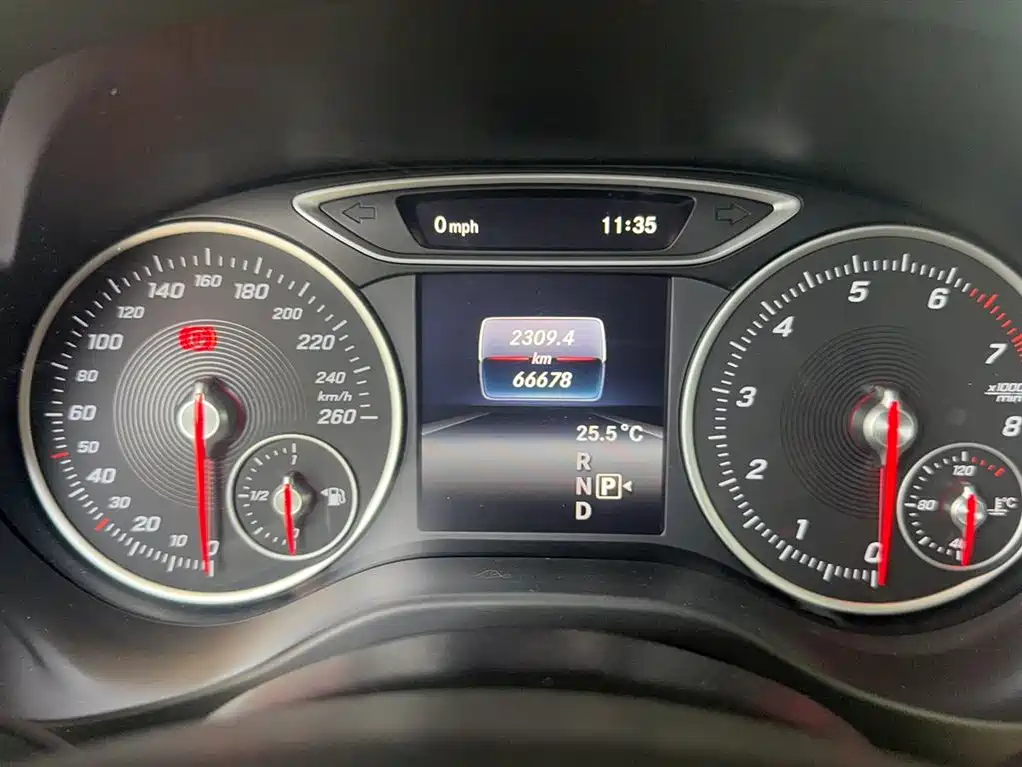 Mercedes-Benz A-Class 2018 — фото 3