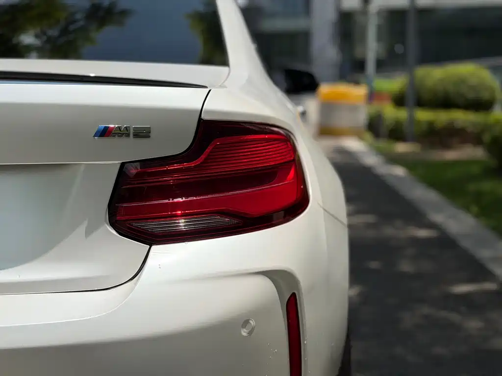 BMW M2 2018 — фото 9