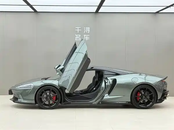McLaren GT 2021