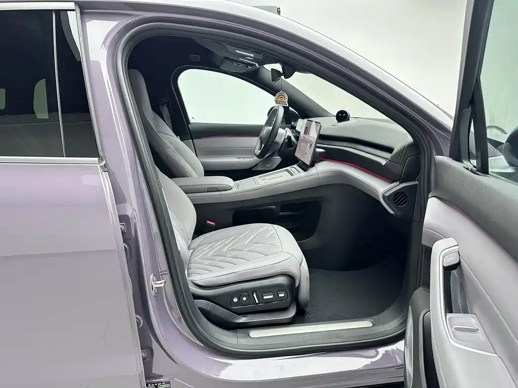 NIO EC6 2025 — фото 10