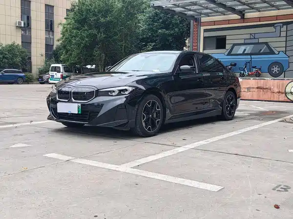 BMW i3 2024