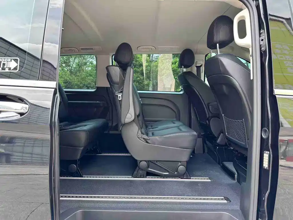 Mercedes-Benz Vito 2023 — фото 15
