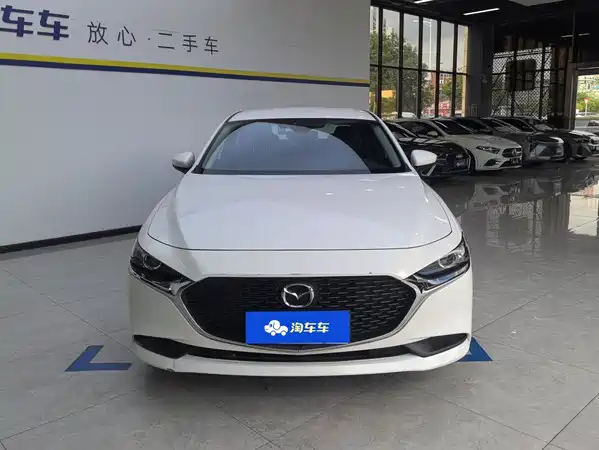 Mazda 3 Axela 2022
