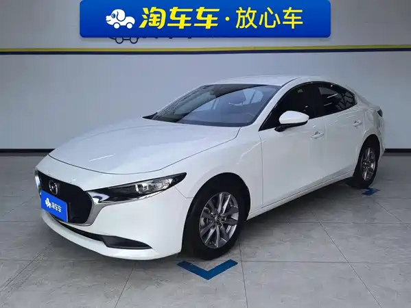 Mazda 3 Axela 2022