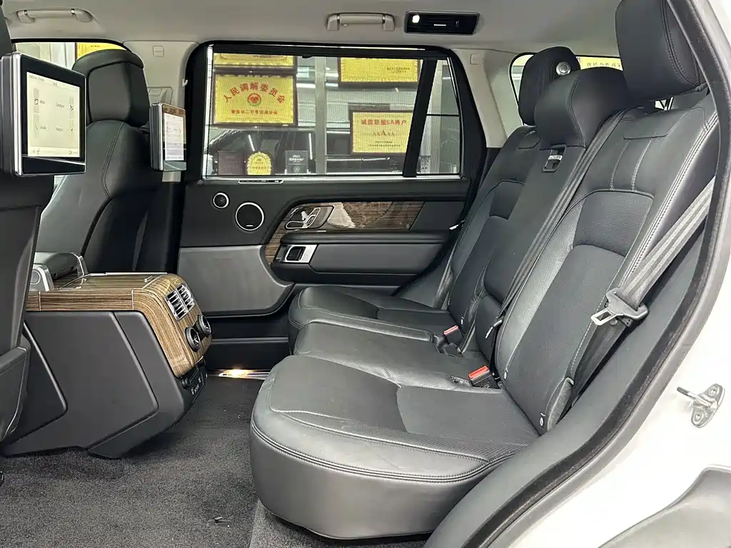 Land Rover Range Rover 2019 — фото 10