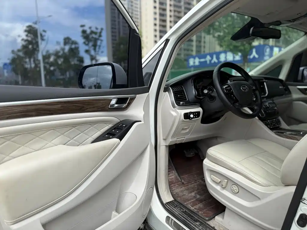 GAC Motor Trumpchi M8 2018 — фото 9