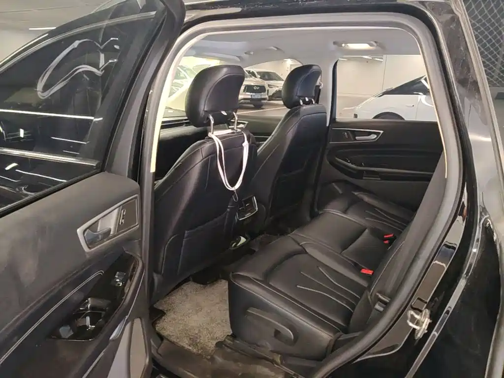 Ford Edge 2022 — фото 22