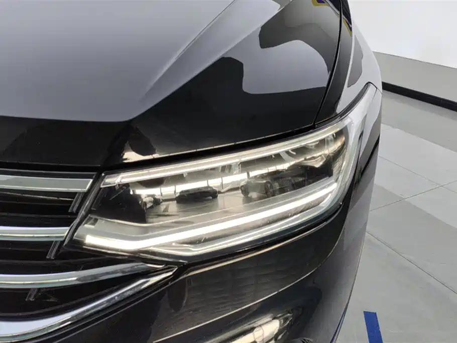 Volkswagen Tiguan L 2022 — фото 5