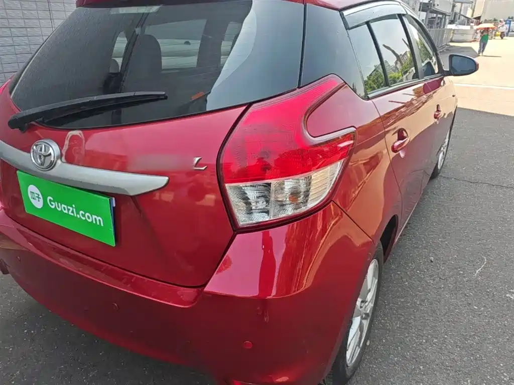Toyota Yaris L 2015 — фото 24