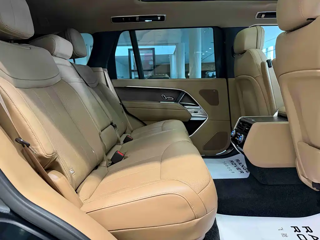 Land Rover Range Rover 2025 — фото 19