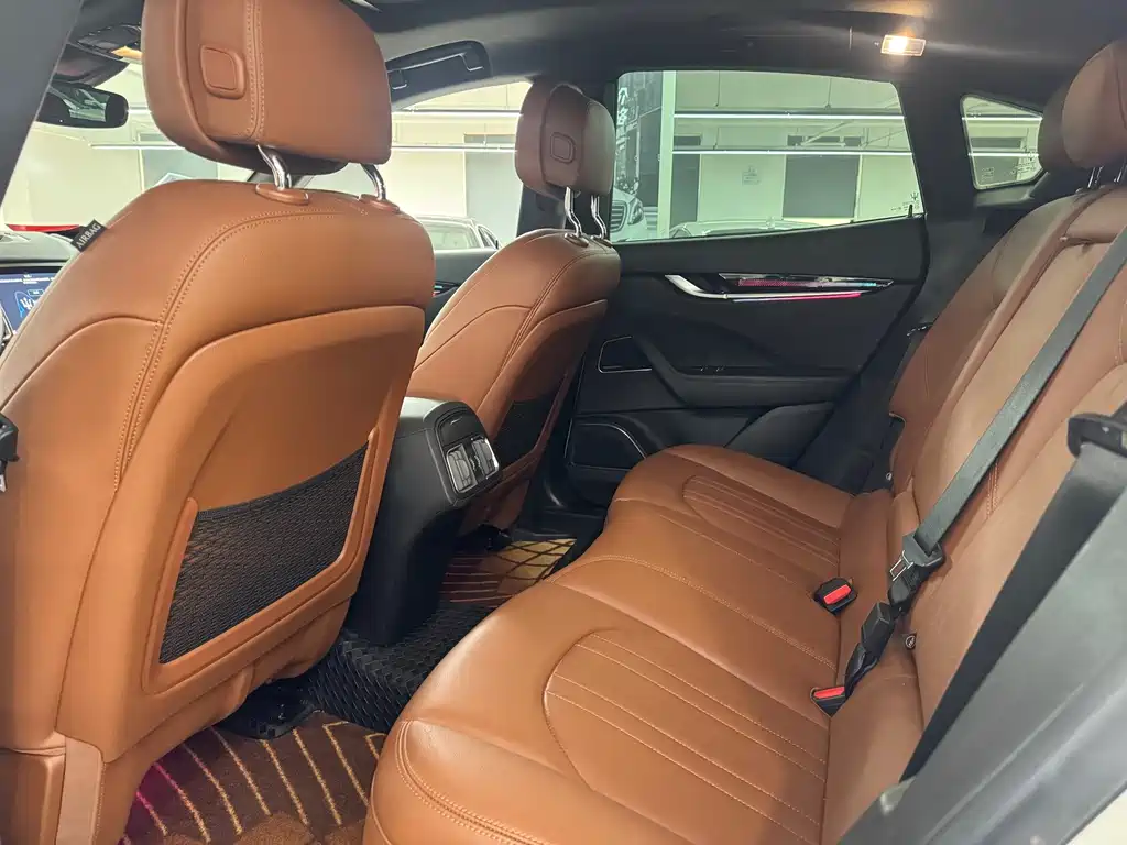 Maserati Levante 2021