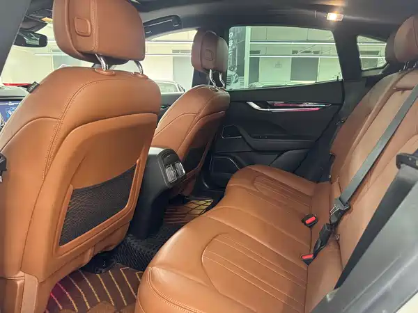 Maserati Levante 2021