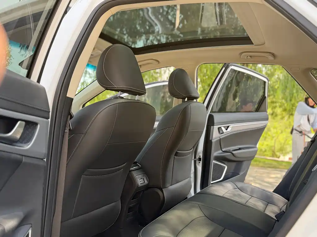 Geely Emgrand GS 2019