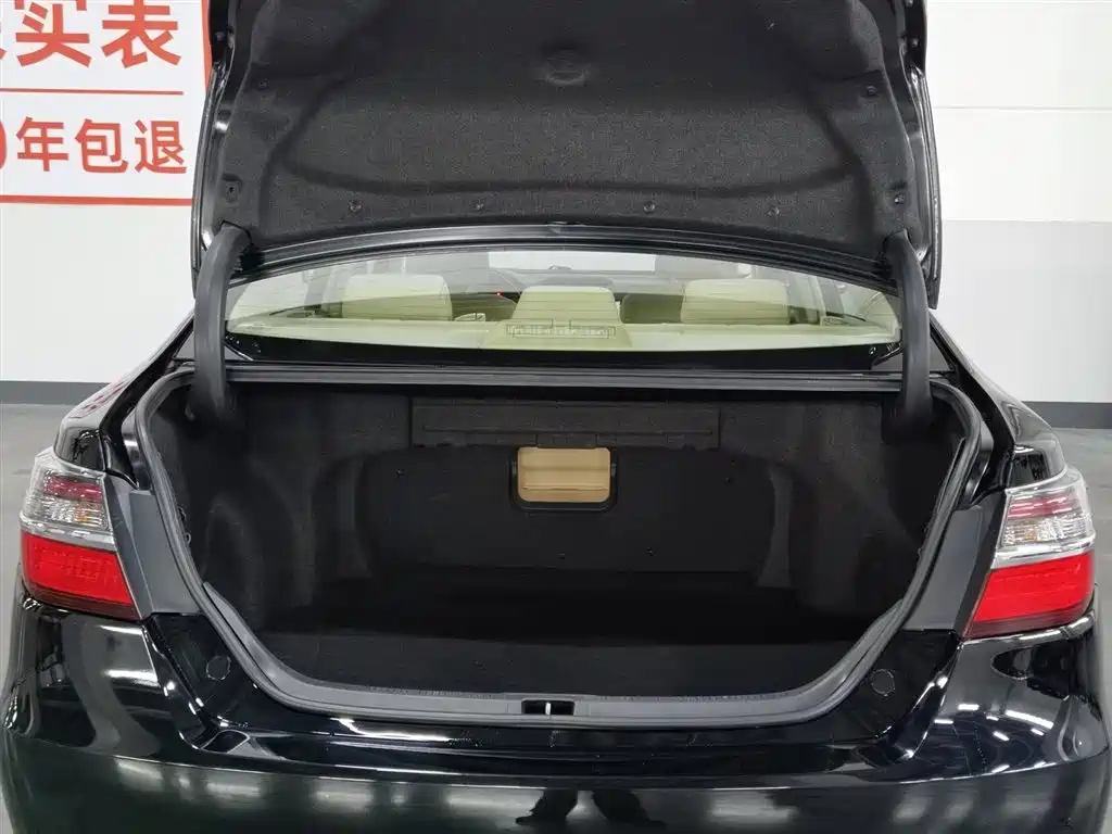 Toyota Camry 2015 — фото 16