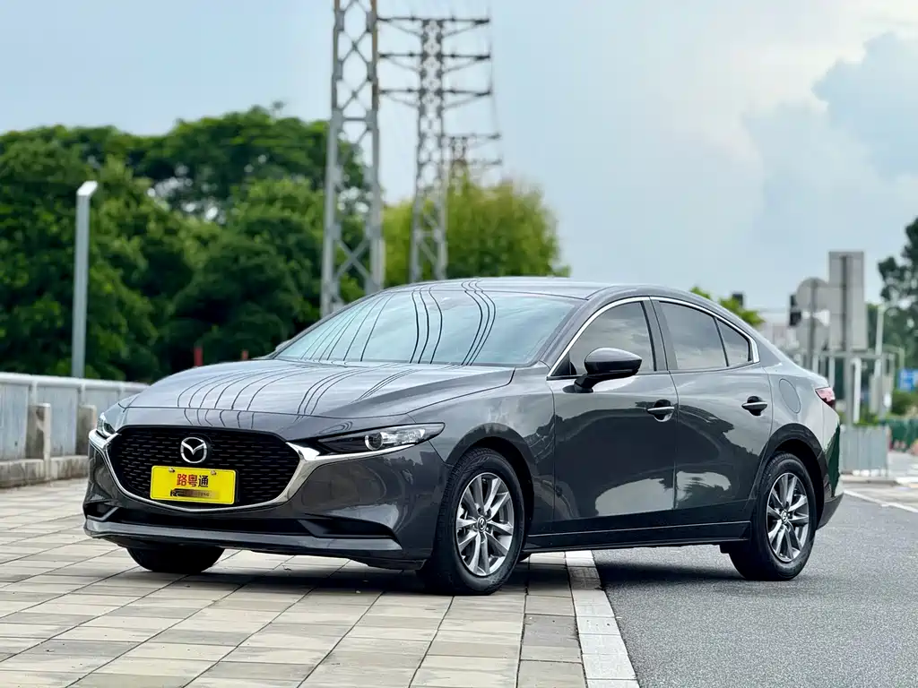 Mazda 3 Axela 2024