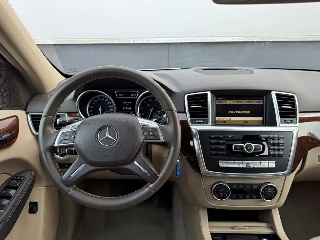 Mercedes-Benz M-Class 2012 — фото 30