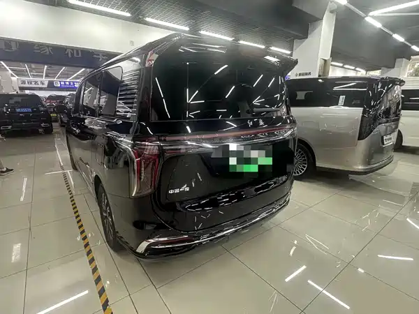 Hongqi HQ9 PHEV 2024