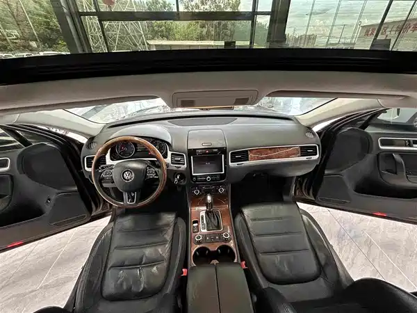 Volkswagen Touareg 2015