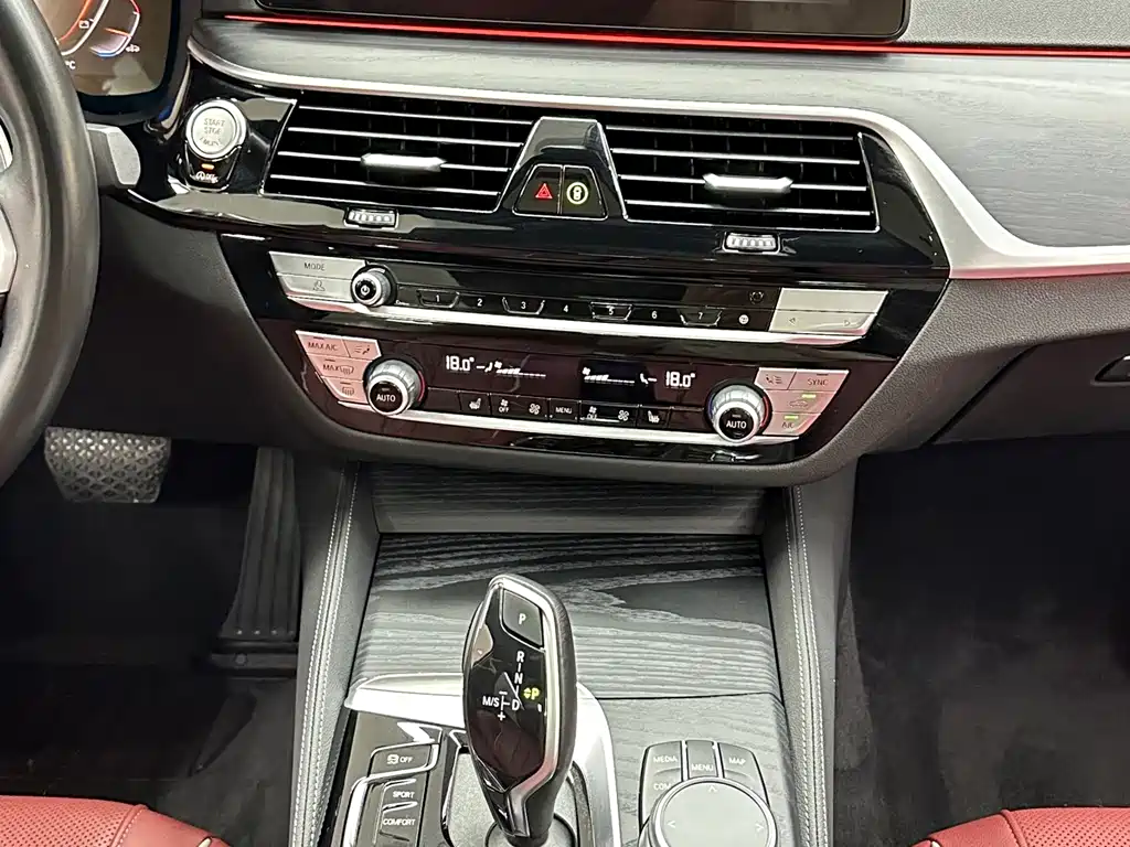 BMW 5 Series 2024 — фото 13