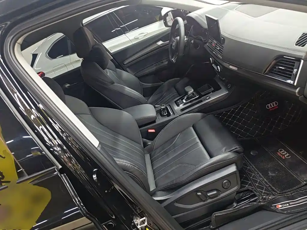 Audi Q5L 2023 — фото 25