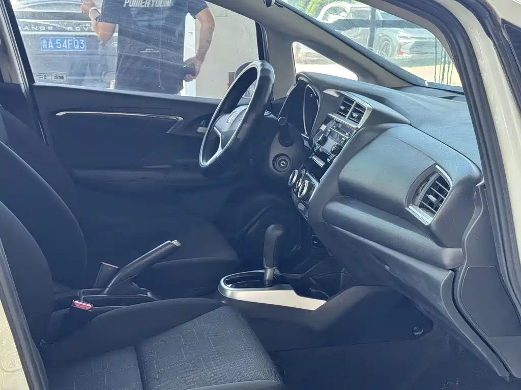 Honda Fit 2015 — фото 11