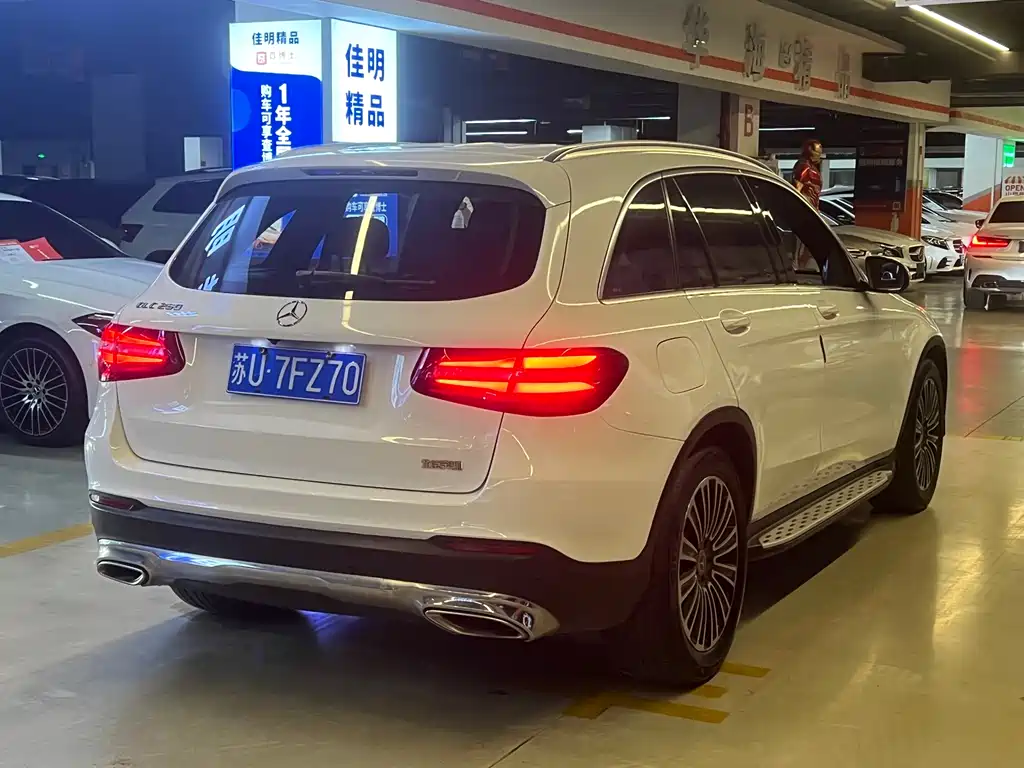 Mercedes-Benz GLC 2018 — фото 13