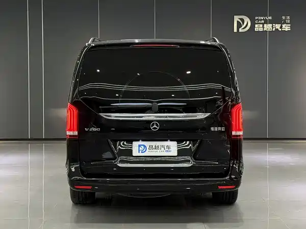 Mercedes-Benz V-Class 2023