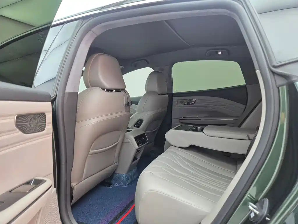 Geely Galaxy Starshine 8 2025 — фото 9