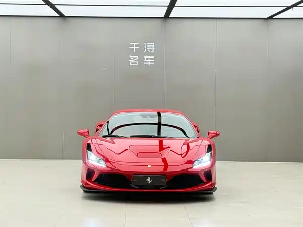 Ferrari F8 2022