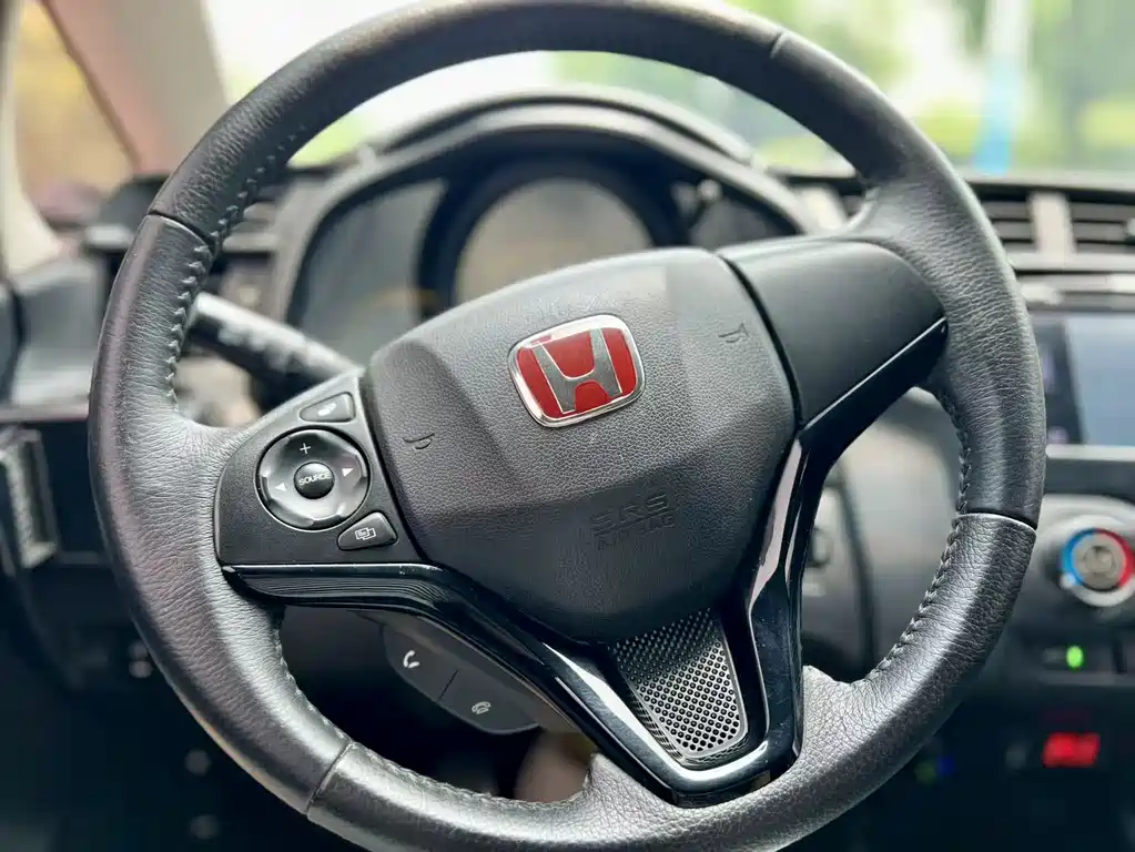Honda Fit 2018 — фото 17