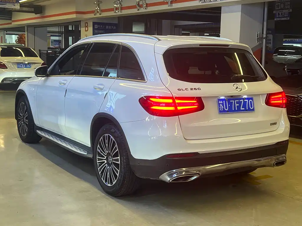 Mercedes-Benz GLC 2018 — фото 14