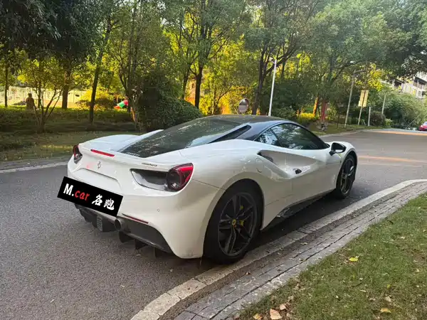 Ferrari 488 2018