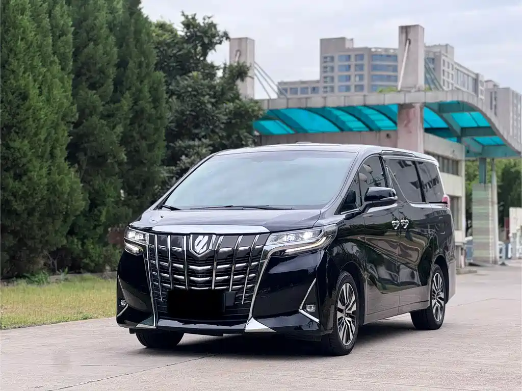 Toyota Alphard 2019 — фото 1