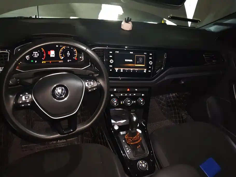 Volkswagen T-Roc 2018 — фото 12