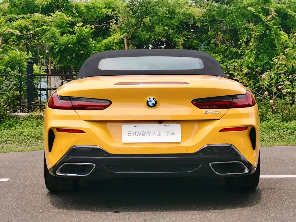 BMW 8 Series 2025