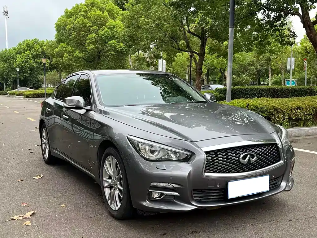 Infiniti Q50L 2016 — фото 3