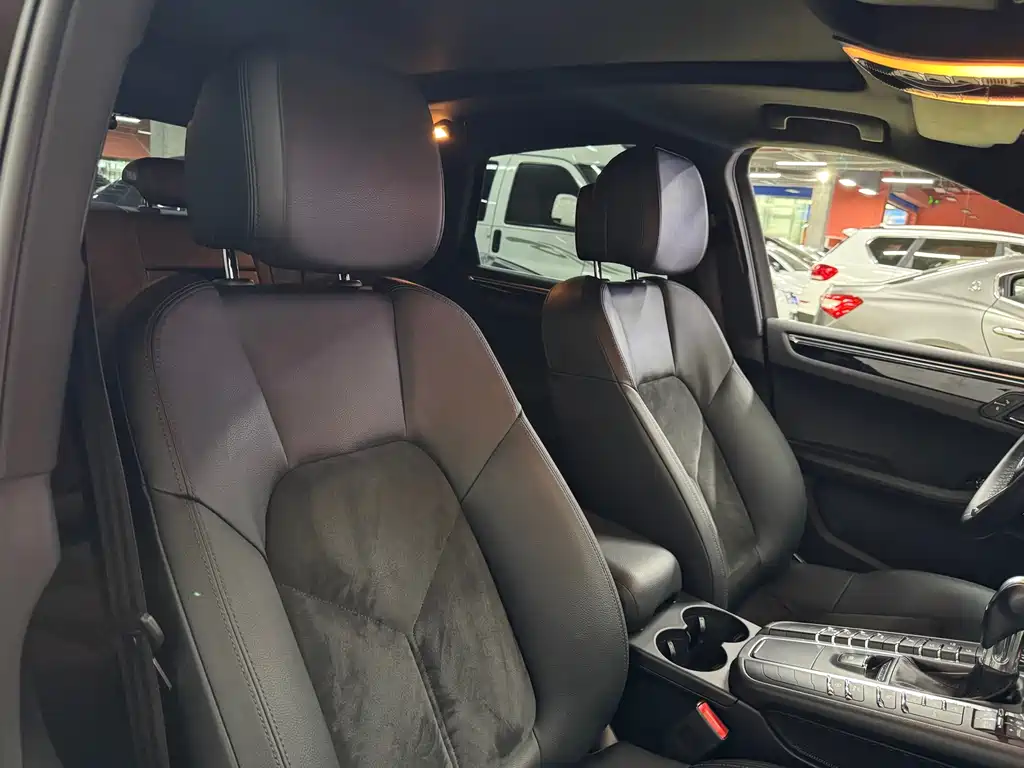 Porsche Macan 2016 — фото 13