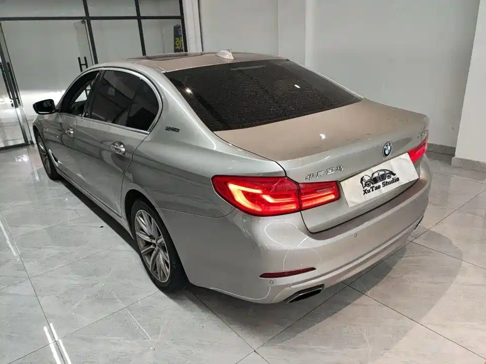 BMW 5 Series New Energy 2018 — фото 6