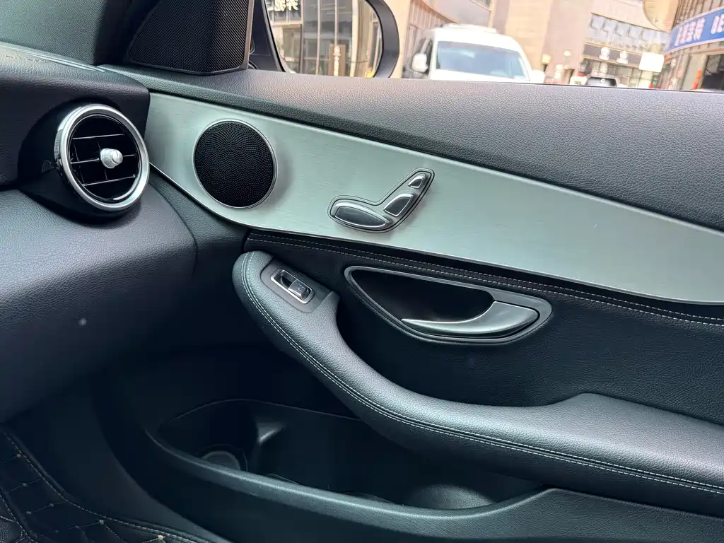 Mercedes-Benz C-Class 2020 — фото 14