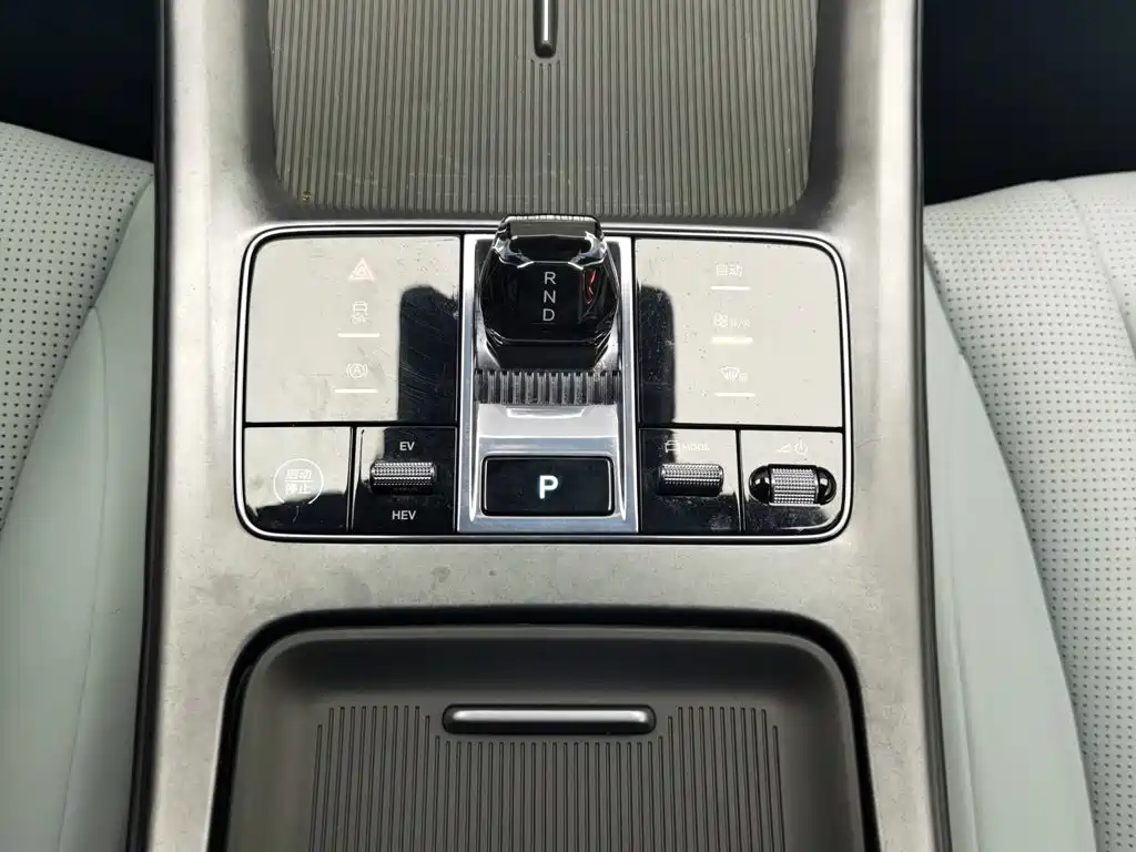 BYD Seal 2024 — фото 13