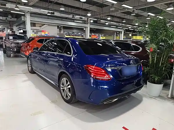 Mercedes-Benz C-Class 2017