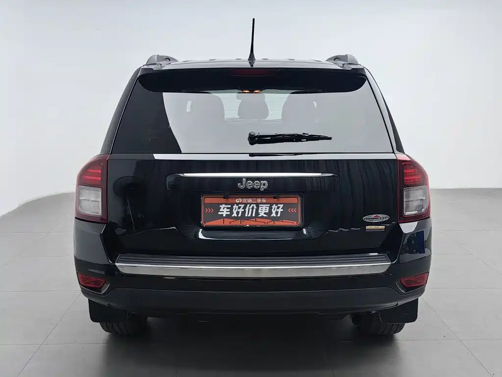 Jeep Compass 2014 — фото 4